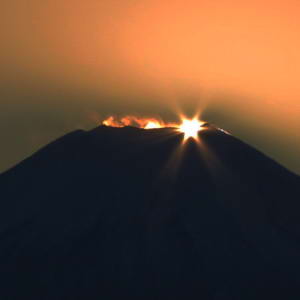 Dec19_89_MtFuji_DiamondFujiDay_CropAdj